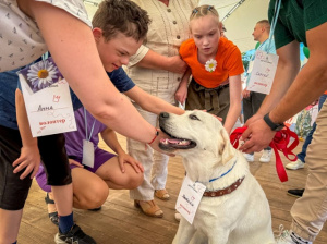 Праздник для детей из ДДИ “Надежда” и Первого санаторного детского дома прошел в День семьи, любви и верности