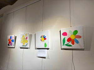 Выставка картин и арт-объектов детей с ограниченными возможностями здоровья и детей-сирот открылась в Нижнем Новгороде